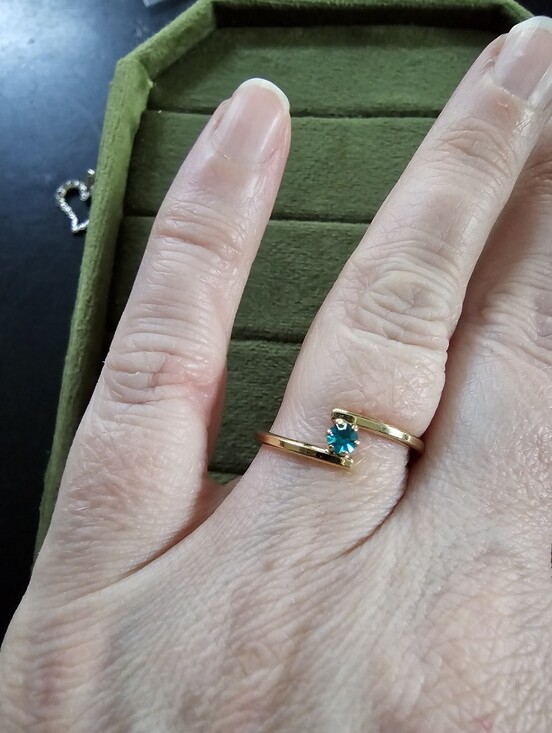 Avon Jewelry - Vintage Avon Ring Size 7